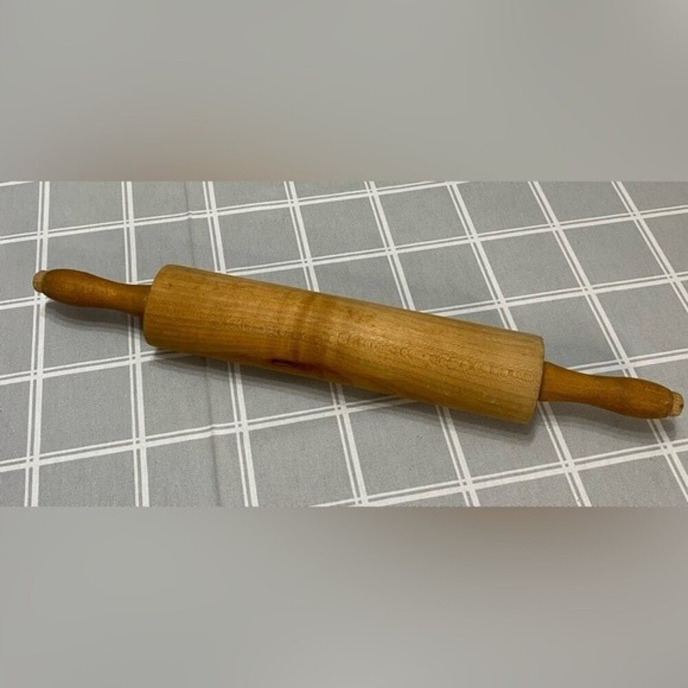 Vintage Wood Rolling Pin 19” Baking Pie Crust Cookie Dough Kitchen Tool Decor